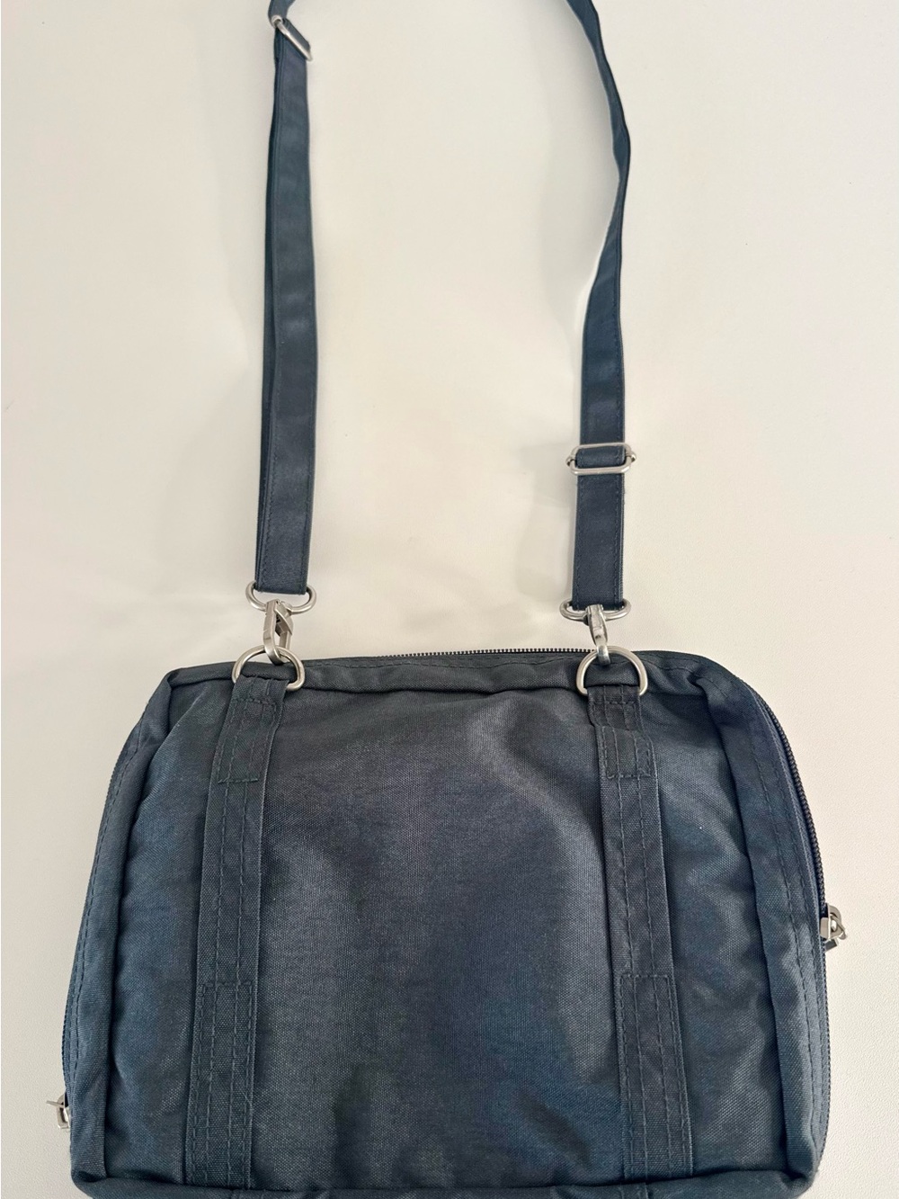 Baggallini Lightweight Crossbody Bag Adjustable Strap Travel Purse RFID - Picture 5 of 6